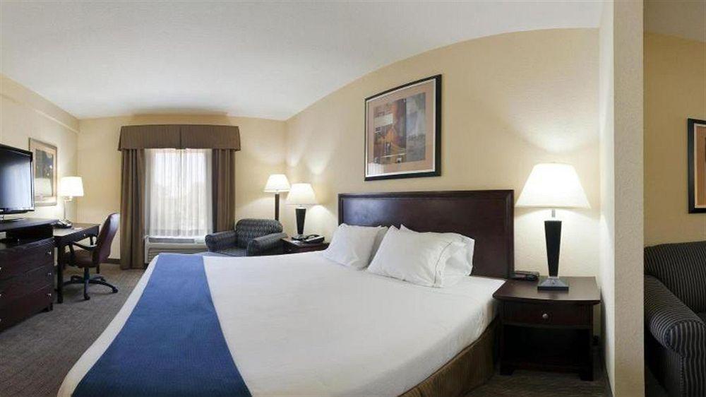Holiday Inn Express Hotel & Suites Clearwater Us 19 North By Ihg Exteriör bild