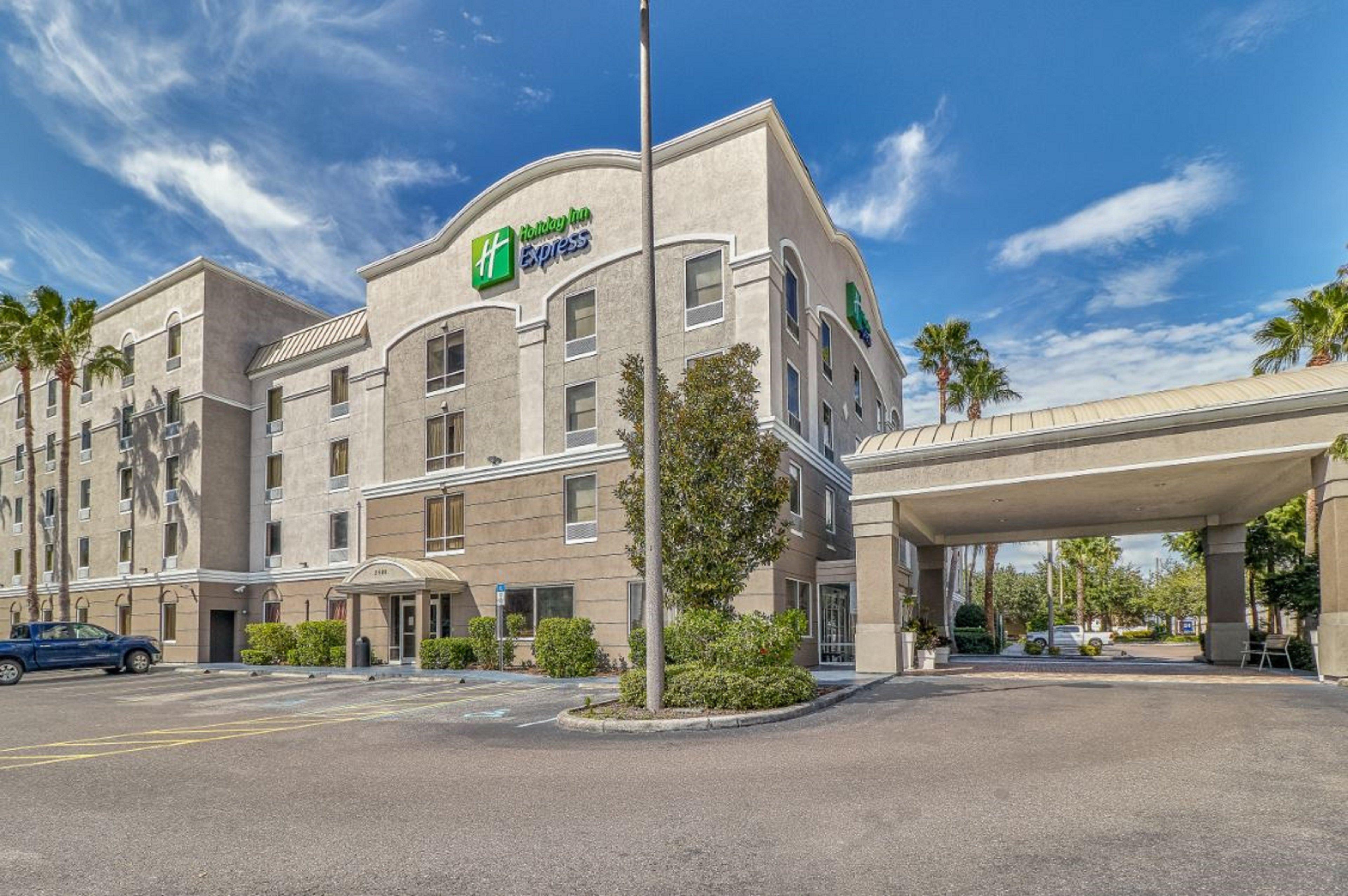 Holiday Inn Express Hotel & Suites Clearwater Us 19 North By Ihg Exteriör bild