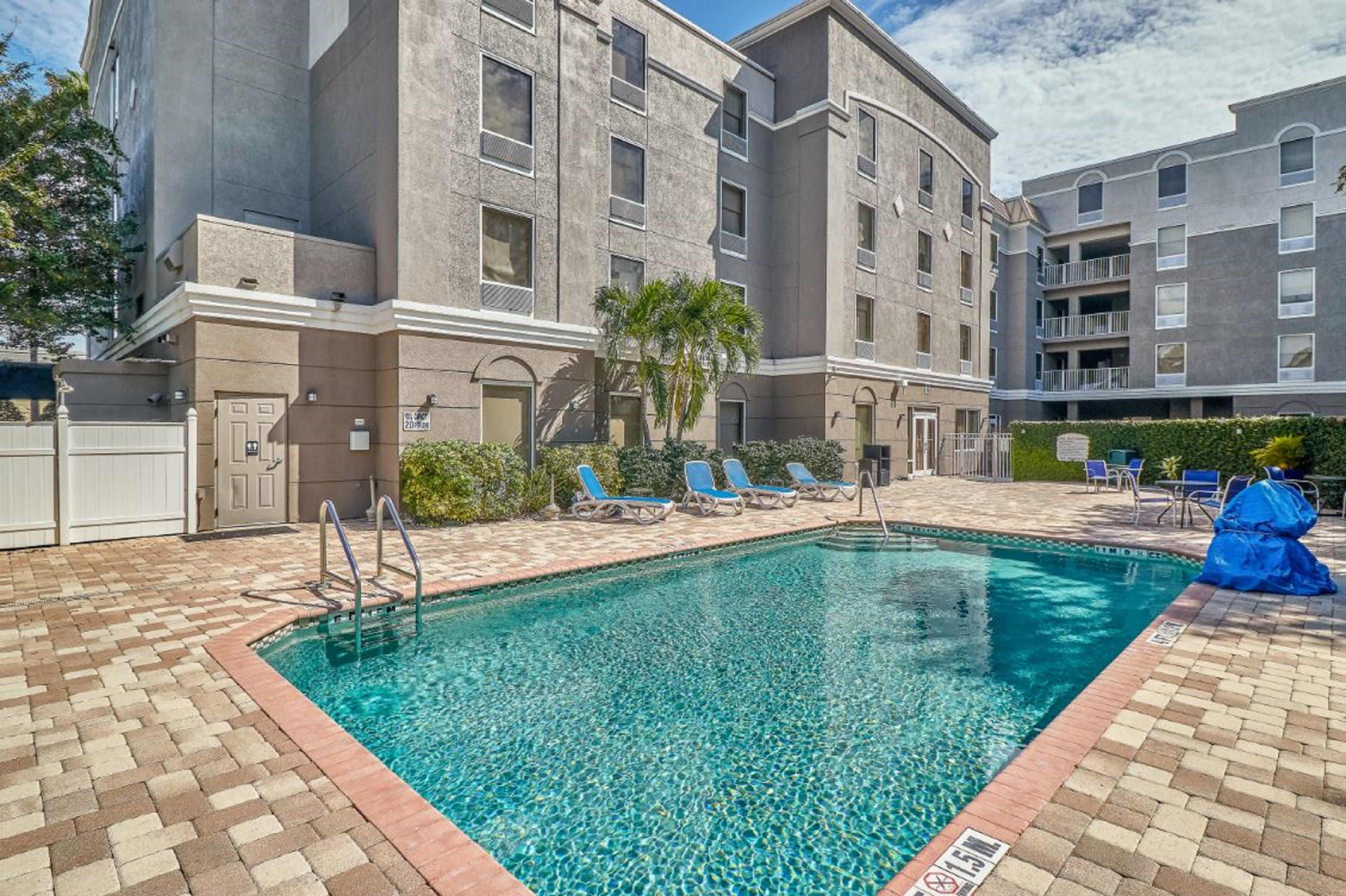 Holiday Inn Express Hotel & Suites Clearwater Us 19 North By Ihg Exteriör bild