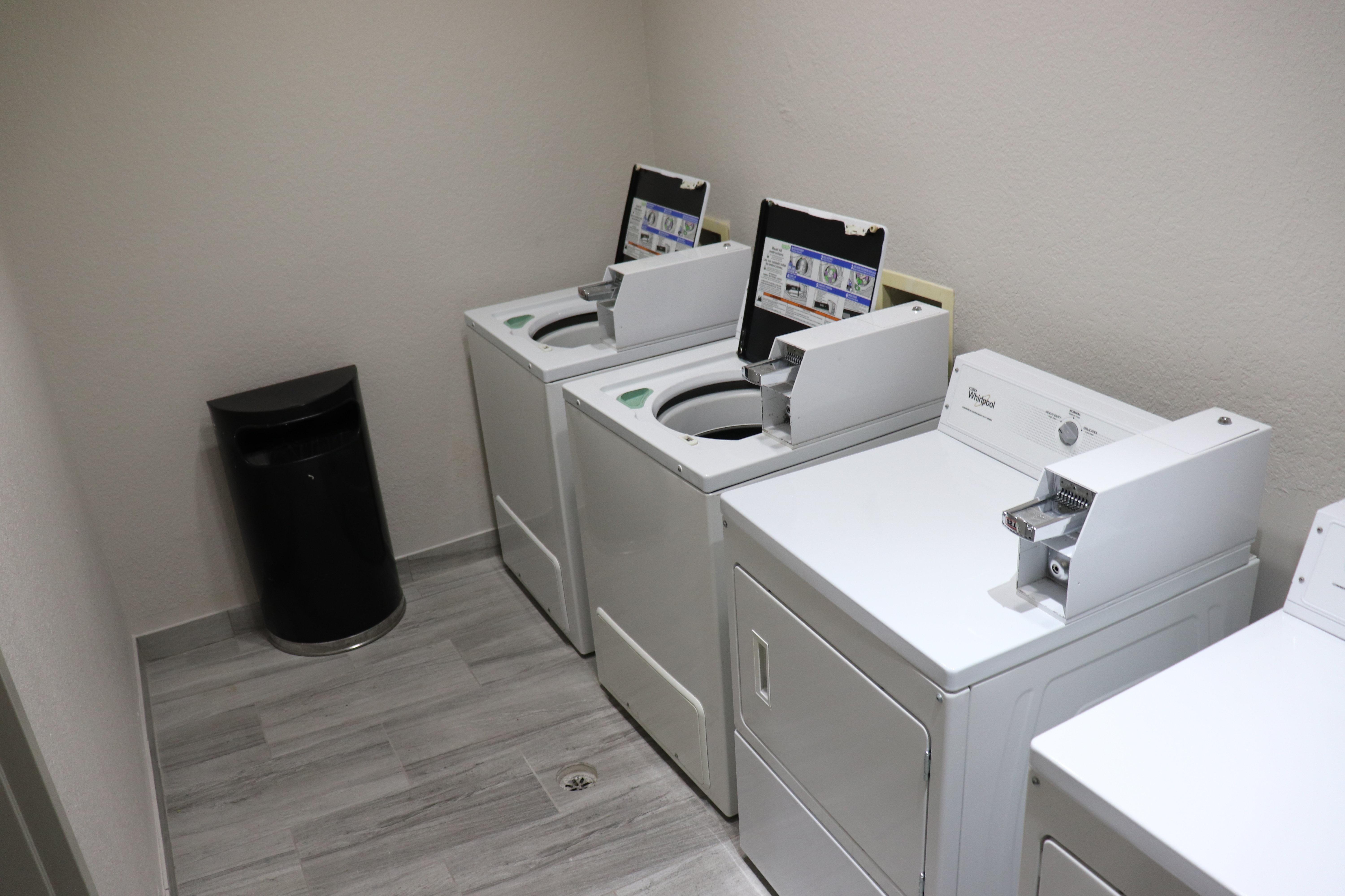 Holiday Inn Express Hotel & Suites Clearwater Us 19 North By Ihg Exteriör bild