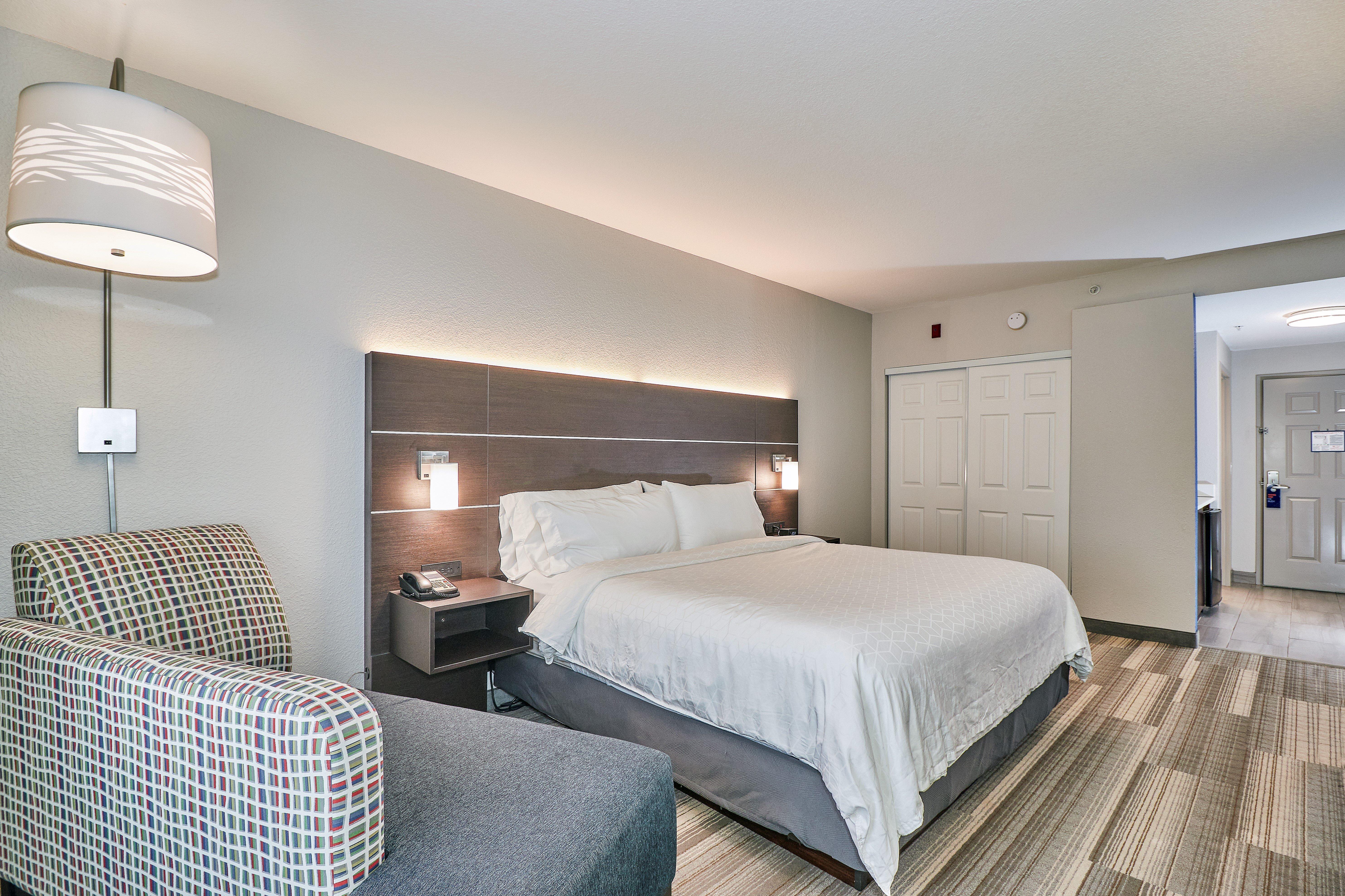 Holiday Inn Express Hotel & Suites Clearwater Us 19 North By Ihg Exteriör bild
