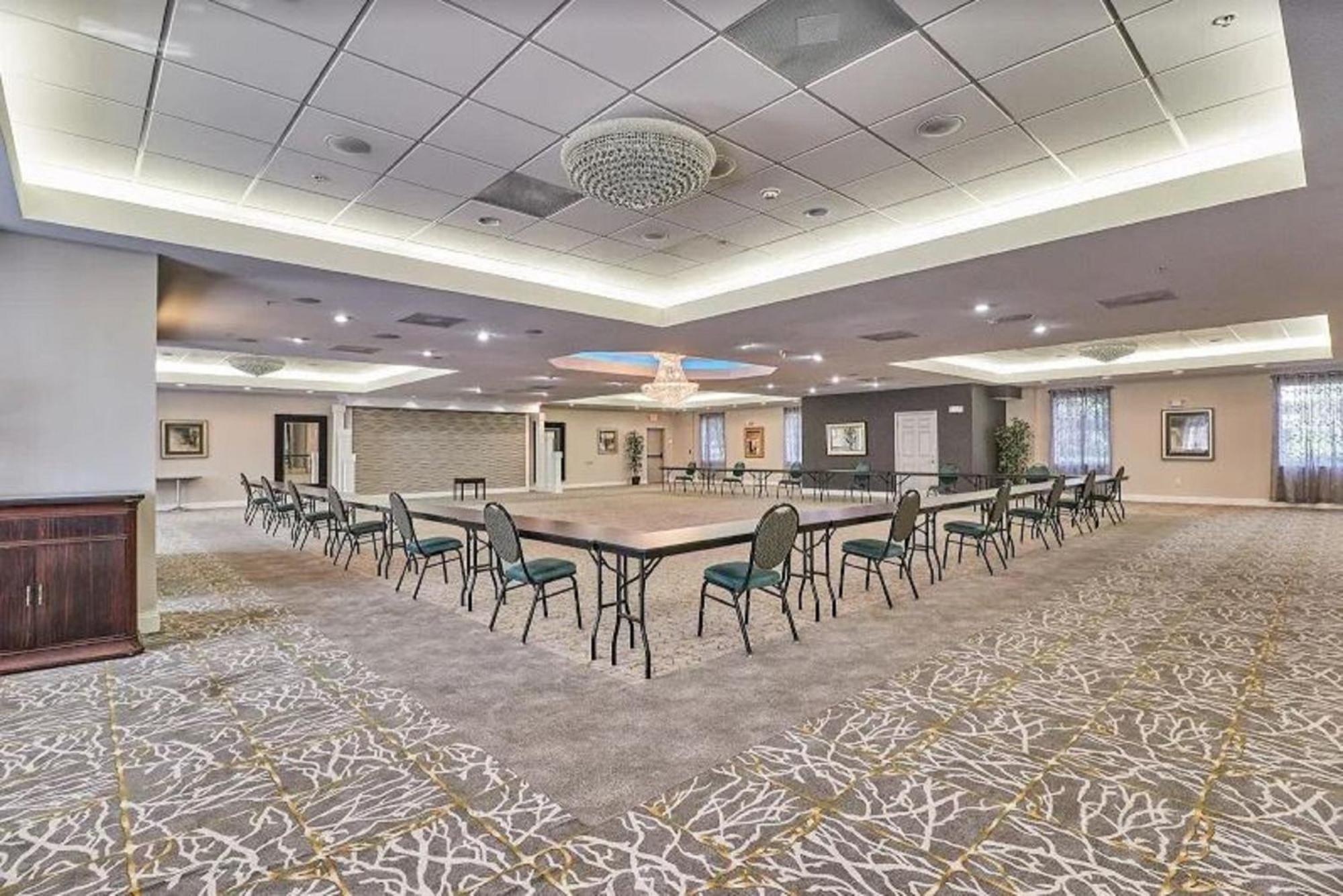Holiday Inn Express Hotel & Suites Clearwater Us 19 North By Ihg Exteriör bild