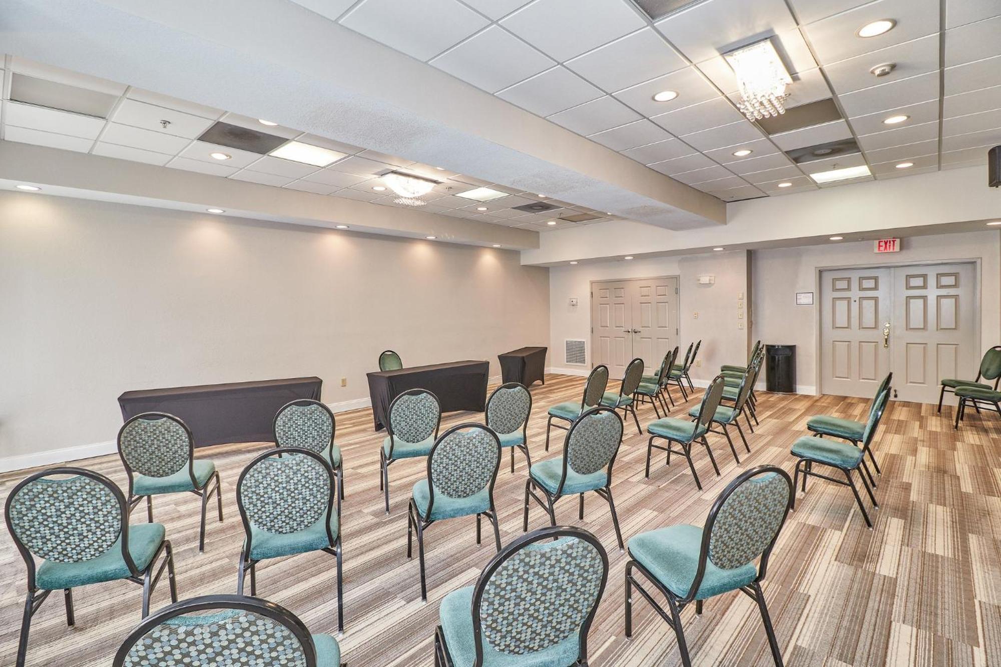 Holiday Inn Express Hotel & Suites Clearwater Us 19 North By Ihg Exteriör bild