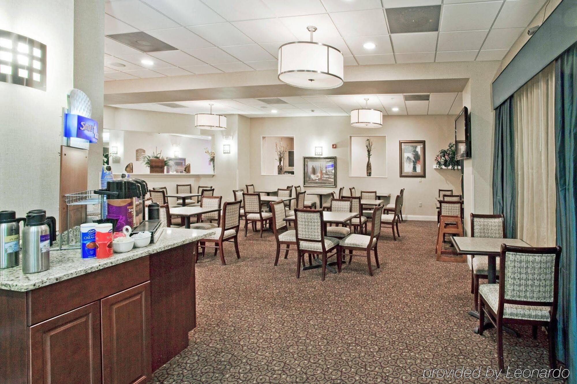 Holiday Inn Express Hotel & Suites Clearwater Us 19 North By Ihg Exteriör bild